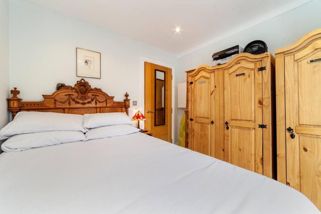 Outstanding Antique 1Br Flat In Soho Daire Londra Dış mekan fotoğraf